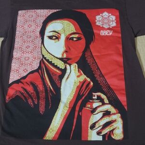 Obey Shepard Fairey's 'Commanda' 2007 graffiti T shirt size M